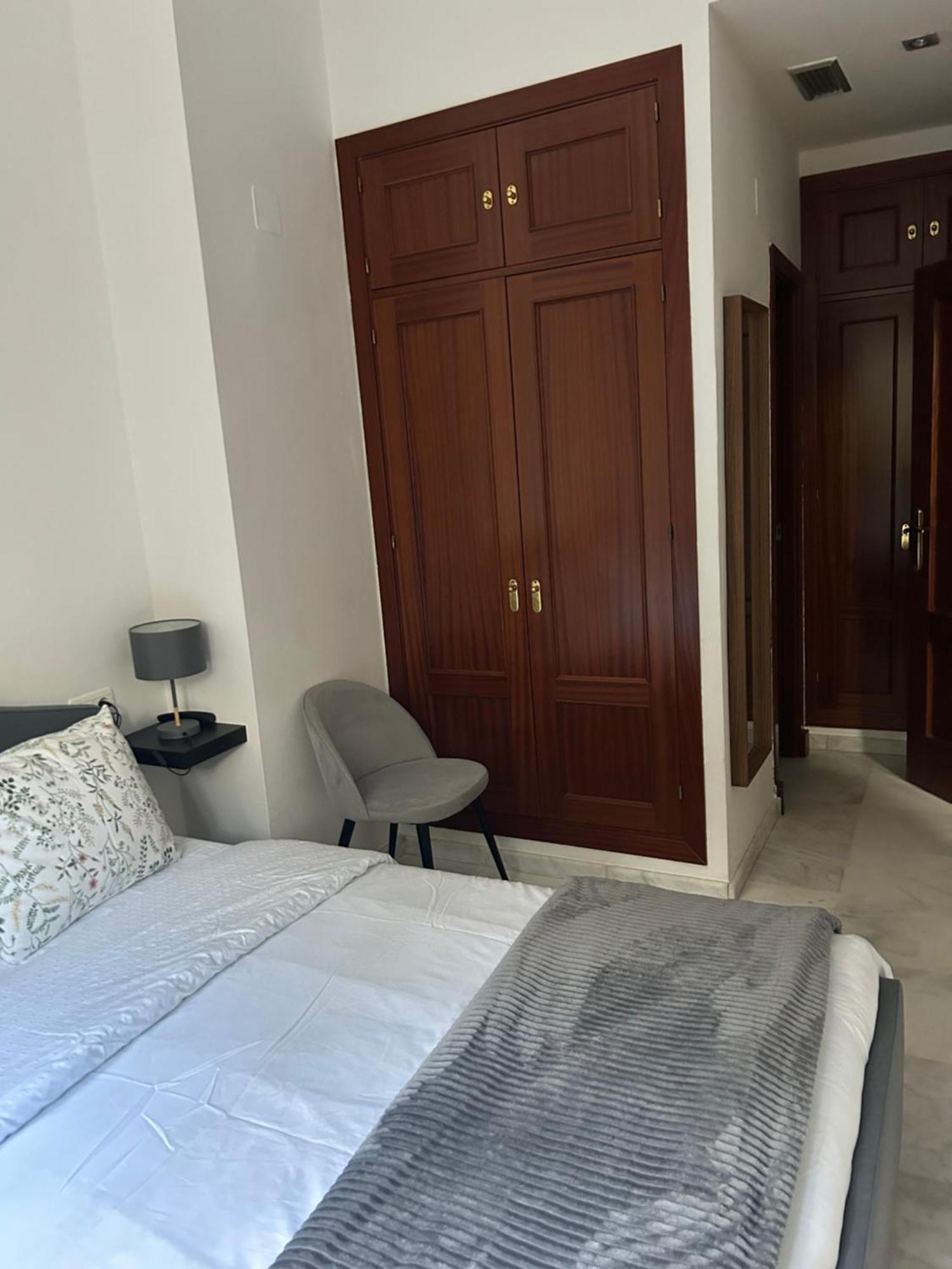 Apartamento Proximo Al Centro De 2 Dormitorios Con Piscina. Sevilla Eksteriør billede